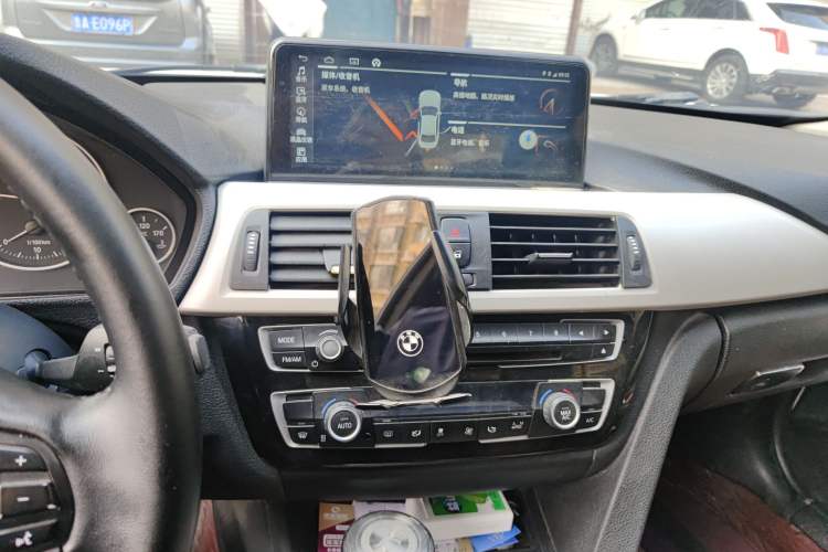 Used BMW 3 Series 2016 320Li Ambition Model
