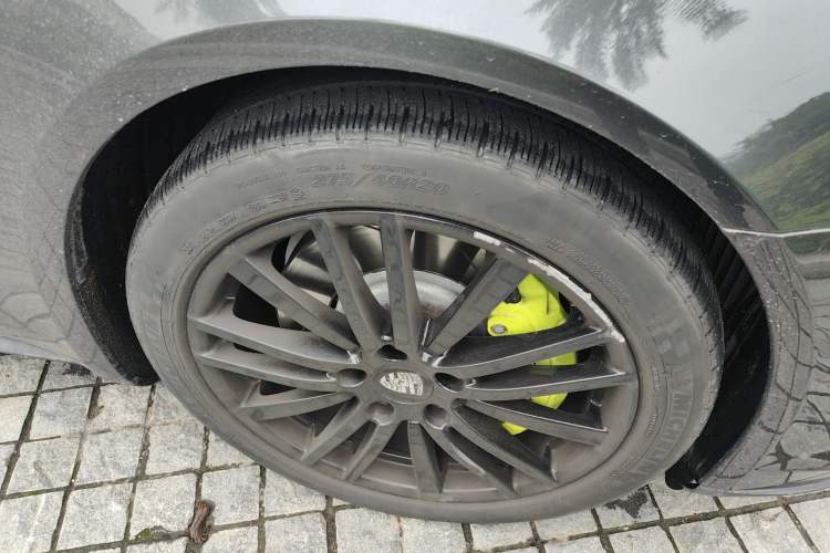 Used Porsche Panamera 2017 Panamera 4 E-Hybrid Executive Long Wheelbase 2.9T Right Front Wheel Hub