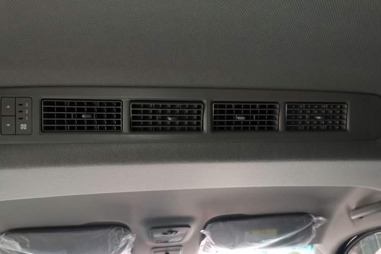 Used Wuling Zhengcheng 2021 1.5T Manual Luxury Version Headliner