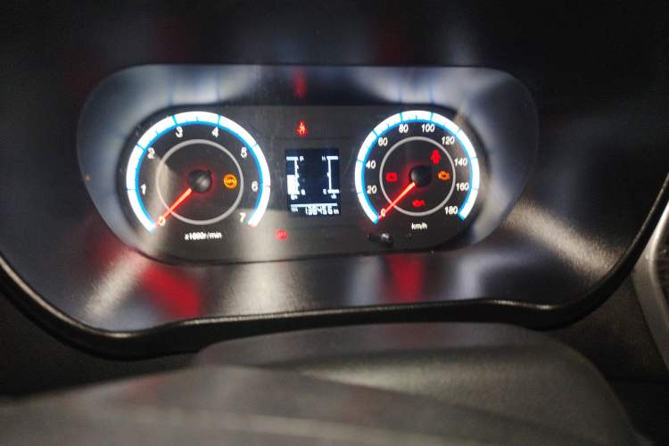 Used CHANGAN KAICHENG Ruixing M80 2021 1.6L Base Version 2-Seater Non-Air-Conditioned China VI Standard Flat Roof Liftback Doors DAM16KR Instrument Cluster