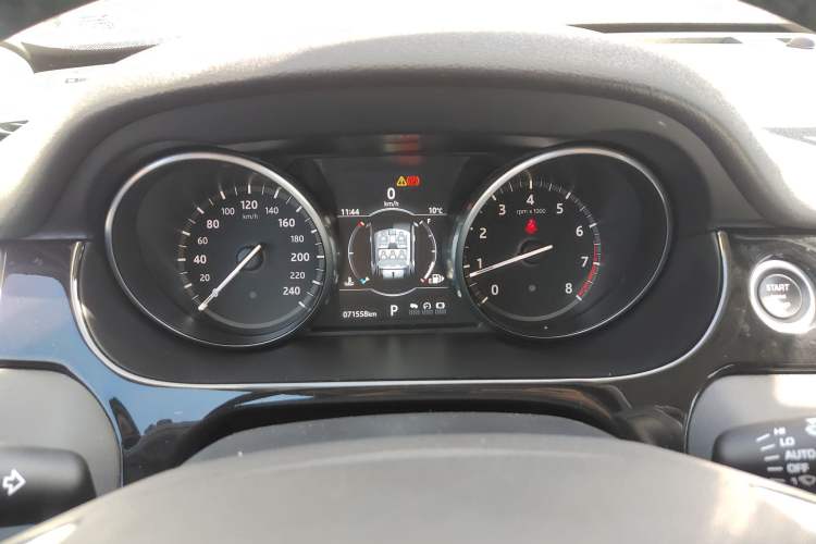 Used Land Rover Discovery Sport 2018 240 PS SE Version
