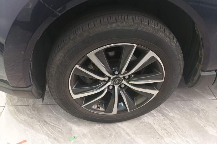 Used Toyota Harrier 2023 Dual-Engine 2.5L CVT Two-Wheel Drive Luxury Edition
