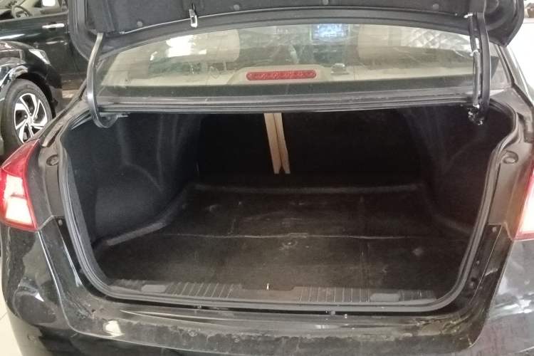 Used Buick Excelle 2013 1.5L Automatic Classic Model