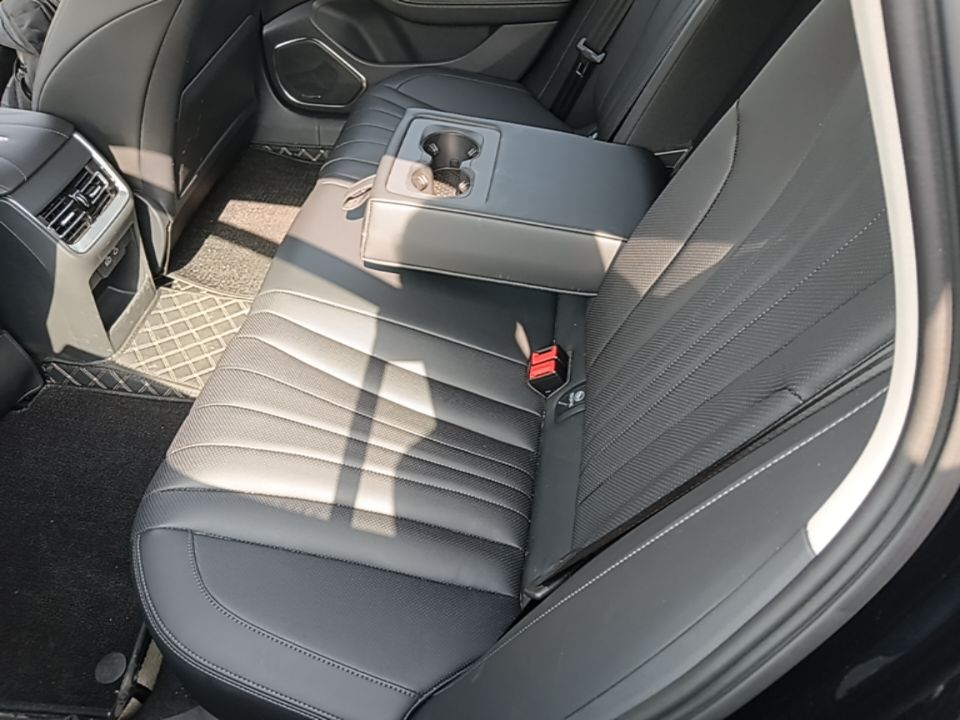 Hongqi H5 PHEV 2025 130 Super Hybrid Version — снимка 20