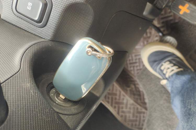 Used Wuling Hongguang MINIEV 2020 Zizai Version Lithium-NMC Vehicle Key