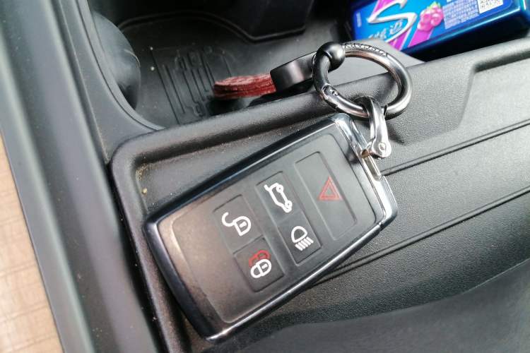 Used Land Rover Defender 2023 Facelift 110 3.0T P400 X-DYNAMIC HSE Vehicle Key