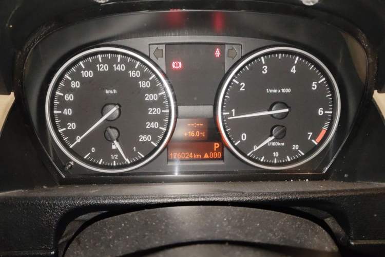 Used BMW X1 2010 sDrive18i Luxury Model