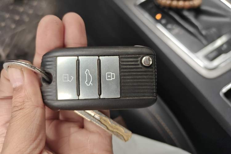 Used Roewe i6 2017 20T Automatic Internet Smart Edition