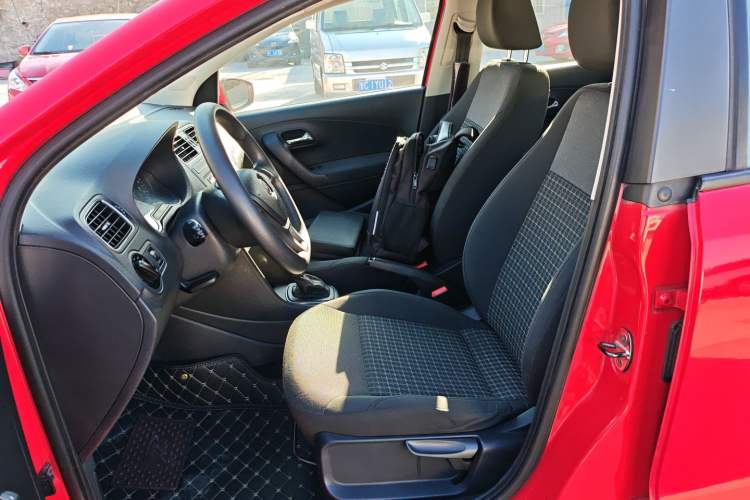 Used Volkswagen Polo 2014 1.4L Automatic Comfort Edition
