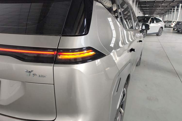 Used AION Y 2023 Plus 610 Smart Edition Lithium Iron Phosphate