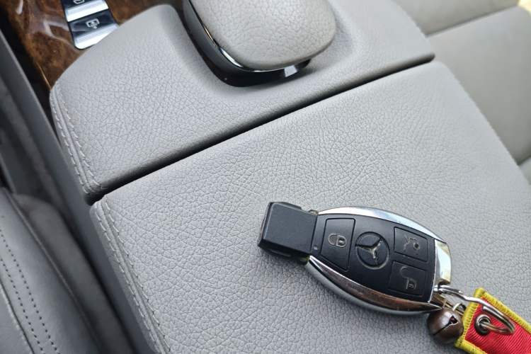 Used Mercedes-Benz S-Class 2008 S 300 L Business Model Vehicle Key
