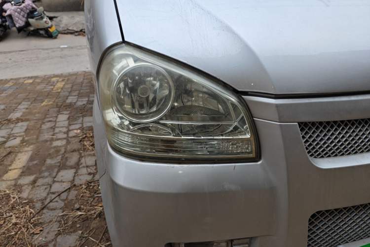 Used BAIC Weiwang 306 2011 1.3L Comfort version 7 seats Right Front Headlight