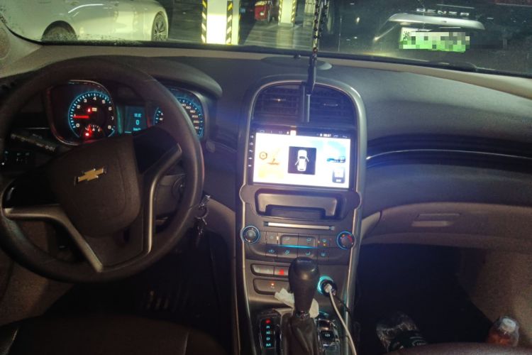 Used Chevrolet Malibu 2014 2.0L Automatic Comfort Edition Center Console