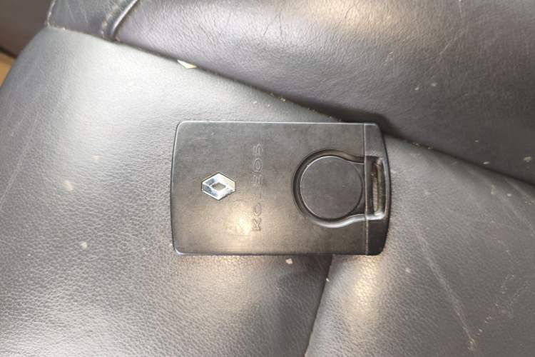 Used Renault Koleos 2010 2.5L Two-Wheel-Drive Luxury Version