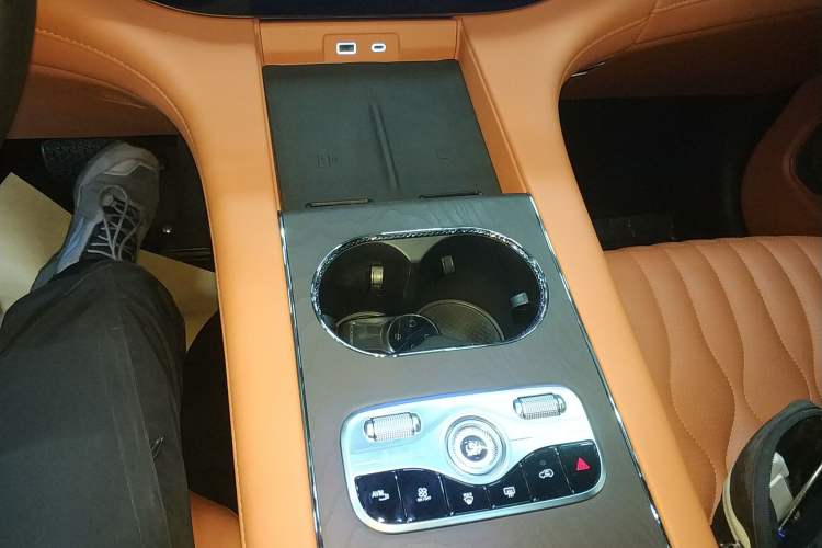 Used EXEED Lanyue C-DM 2025 180 Ultra-Long Range Ultra All-Wheel Drive 6-Seater Gear Lever