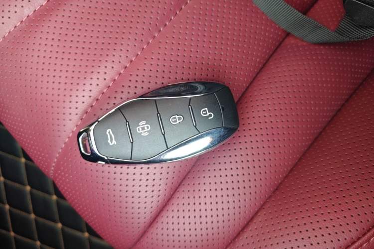 Used Hongqi H5 2023 2.0T Automatic Smart Connect Flagship Edition Interior 1