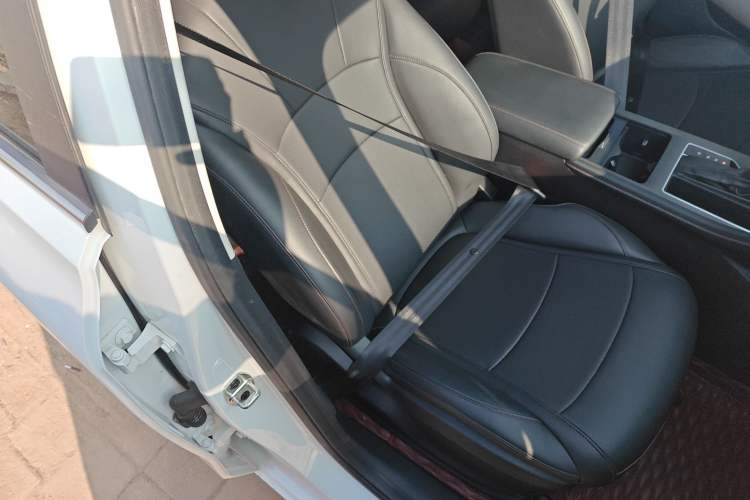 Used Roewe i5 2023 1.5L CVT Luxury Edition
