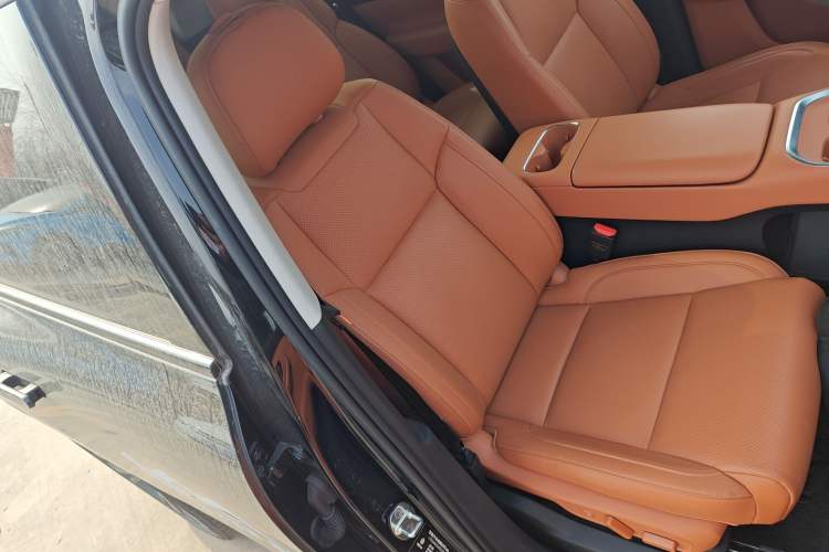 Used Leapmotor C16 2026 Extended-Range 280 LiDAR Zhizun Edition 6 Seats