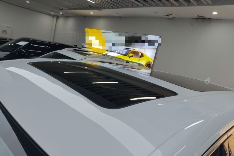 Used Denza D9 2022 DM-i 970 Four-Wheel Drive Prestige Model Roof