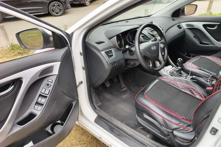 Used Hyundai Elantra (5th Generation / Langdong) 2015 1.6L Manual Leading Model Driver Seat