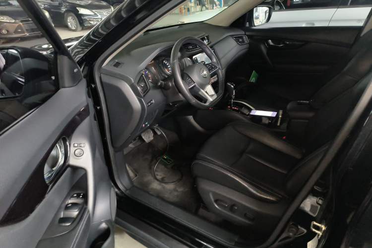 Used Nissan X-Trail 2019 2.0L CVT Smart Connect Comfort Edition 2WD