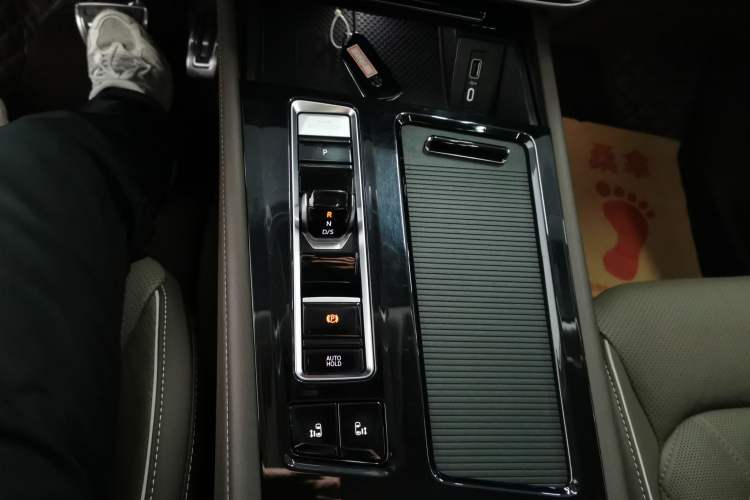 Used Volkswagen Viloran 2022 380TSI Prestige Edition Gear Lever