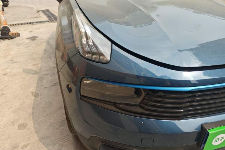 Used Lynk & Co 01 2017 2.0T Two-Wheel Drive Zhaopu Version Right Front Headlight