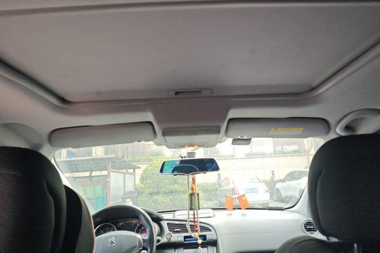 Used Peugeot 3008 2015 2.0L Automatic Classic Edition Headliner