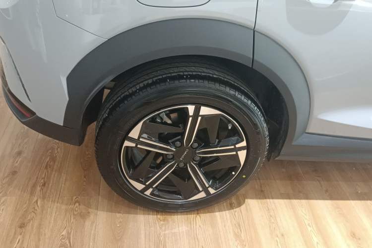 Used Lynk & Co 06 EM-P 2025 EM-P 126 Long-Range Halo