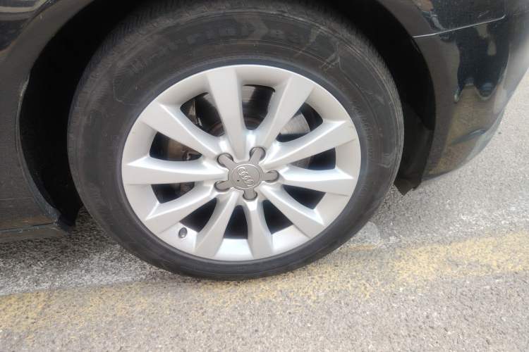 Used Audi A6L 2014 30 FSI Comfort Model
