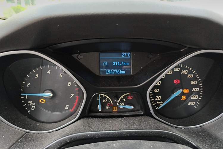 Used Ford Focus 2012 Sedan 1.6L Manual Comfort Model
