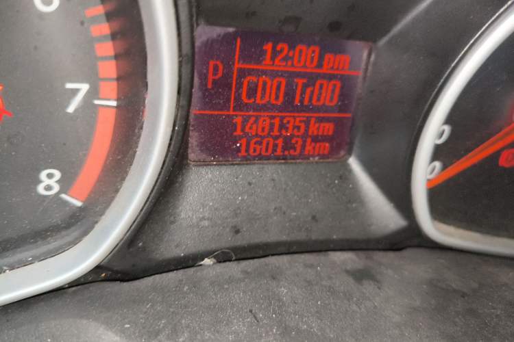 Used Ford Mondeo 2013 2.3L Fashion Edition Odometer Close Up