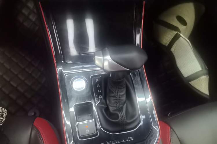 Used Dongfeng Aeolus Yixuan 2021 230T Automatic Chasing Shadow Edition