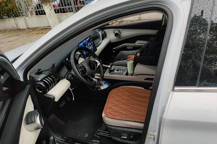 Used BYD Yuan PLUS 2024 Honor Edition 510KM Beyond Model Driver Seat