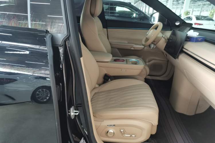 Used EXEED Star Era ET 2025 Range-Extended 240 Pro All-Wheel Drive High-Speed Driver Assistance