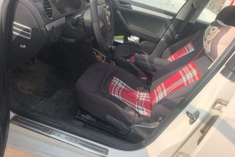 Used Volkswagen Jetta 2013 1.6L Manual Comfort Model
