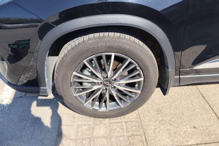 Used Chery Tiggo 8 PRO 2024 Champion Edition 290T Two-Wheel Drive Peak Version 7 Seats Left Front Wheel Hub