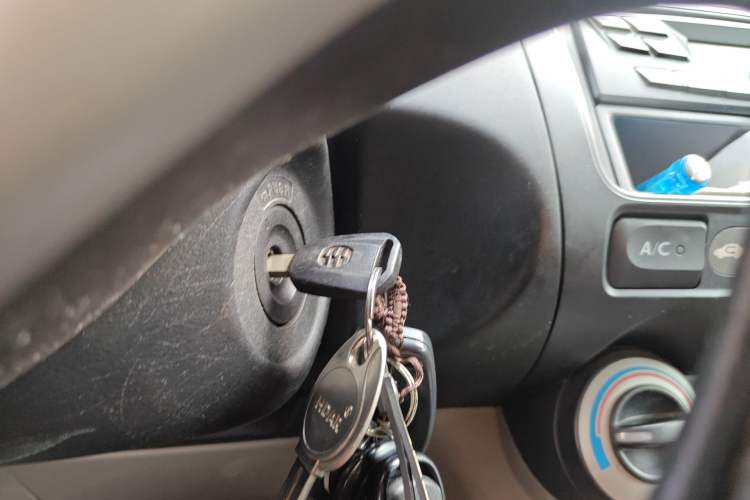 Used Everus S1 2011 1.3L Automatic Comfort Edition
