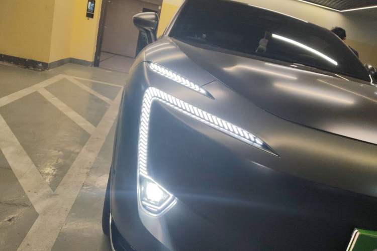 Used Avatr 11 2023 Long-Range Single-Motor Version 5 Seats Right Front Headlight