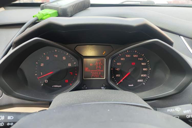 Used Chery Fengyun 2 2014 Hatchback 1.5L Manual New Youth Edition