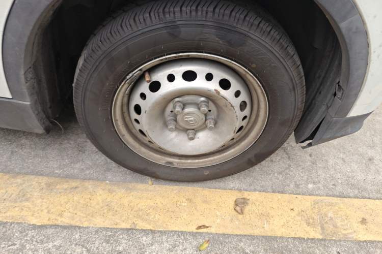 Used SAIC MAXUS EV30 2021 Pure Electric Smart Logistics Expert with Long Wheelbase—CATL