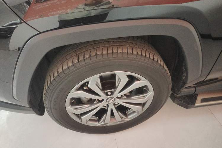 Used Toyota RAV4 2023 2.0L CVT Two-Wheel Drive Fashion Plus Edition
