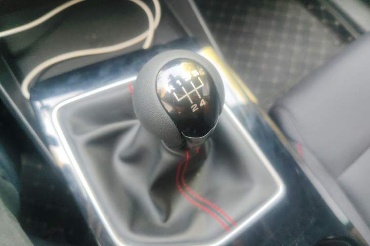 Used MG 5 2023 180 DVVT Manual Fashion Edition Gear Lever