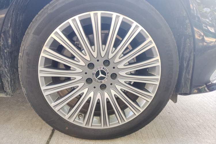 Used Mercedes-Benz E-Class 2022 Updated E 300 L Luxury Edition
