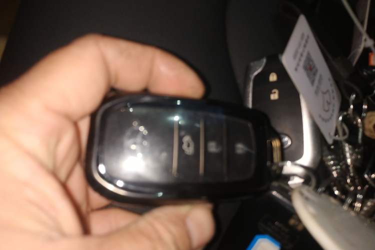 Used Toyota Highlander 2022 Dual-Engine 2.5L Four-Wheel Drive Prestige Version 7 Seats
