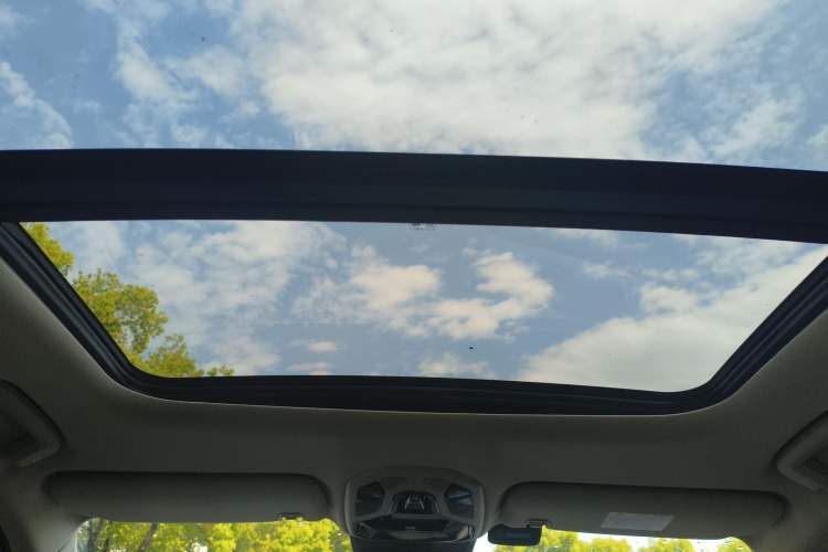 Used Lynk & Co 06 2020 1.5T YAO Halo Headliner