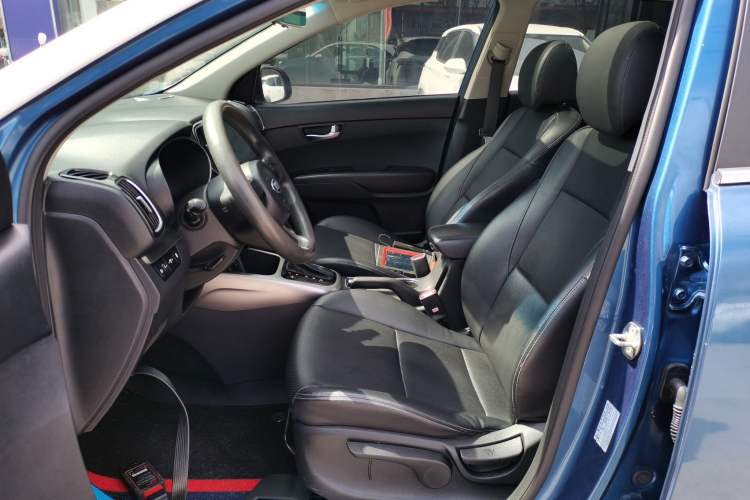 Used Kia KX3 2015 1.6L Automatic Two-Wheel Drive DLX Left Front Seat