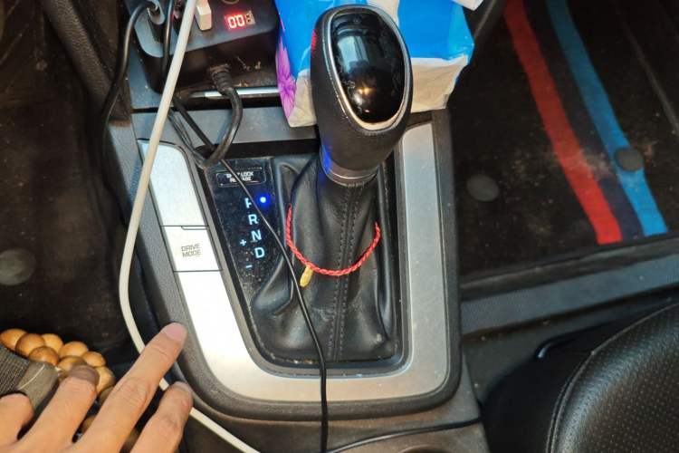 Used Hyundai Elantra (6th Generation / Lingdong) 2016 1.6L Automatic ZhiXuan – Elite Version Gear Lever