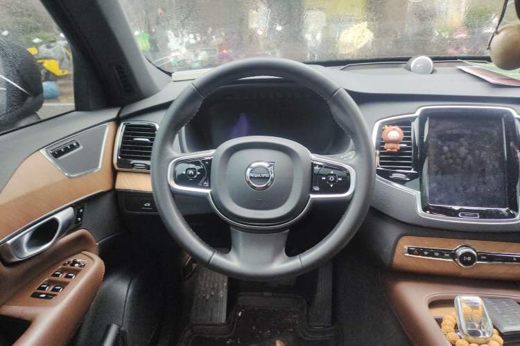 Used Volvo XC90 2023 B6 Zhiyi Luxury Edition 7-Seater Steering Wheel