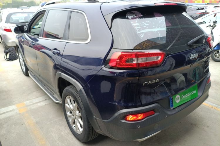 Used Jeep Cherokee 2017 2.4L Leading Edition
